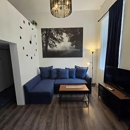 Treasure Box - Entire In The Center * 布达佩斯